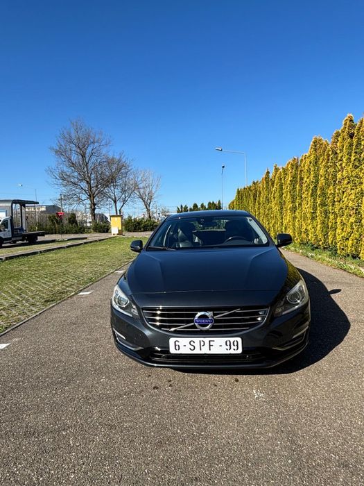 Volvo V60 Plug-in-hybrid Automat -4x4/2,4 Diesel D6