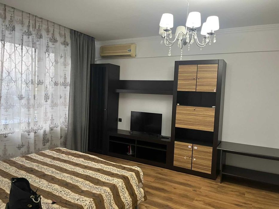 Беспоатно. ОСНОВАНИЕ НА КРОВАТЬ 180 на 200 и матрас