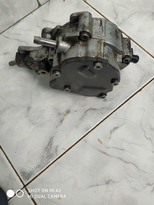 Вакум помпа VW  turan 1.9tdi 105k