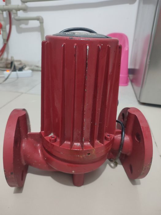 Циркуляционный насос новый