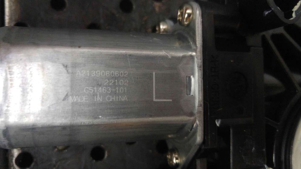 Motoras macara dreapta spate mercedes glc c253 facelift x253 w253 a2139060602