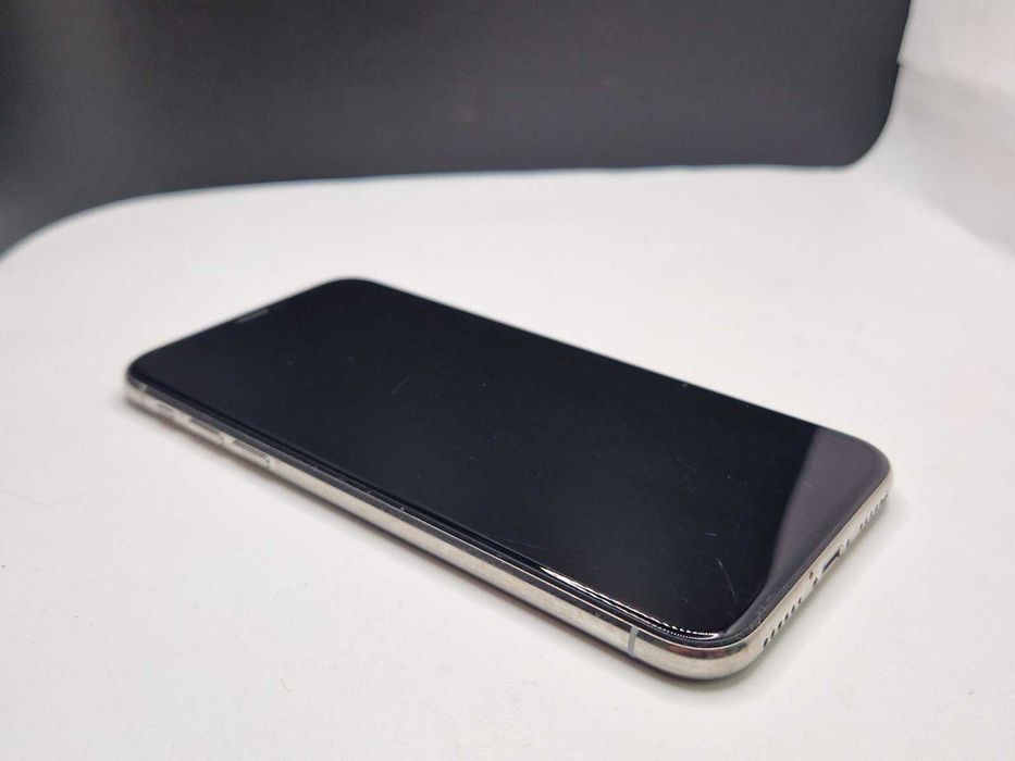 Телефони за части Apple и Samsung