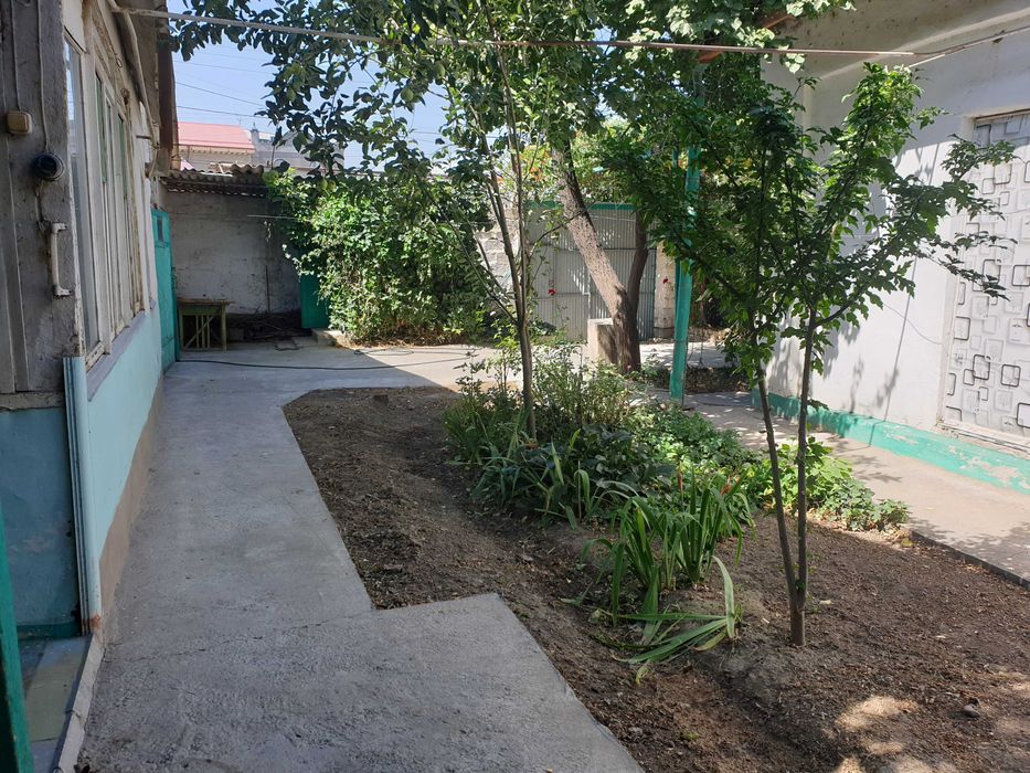 Двор на Дагбитской под бизнес