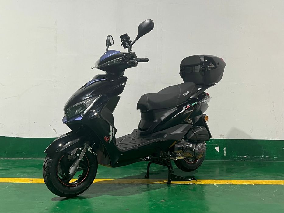 Классный скутер на прадажу