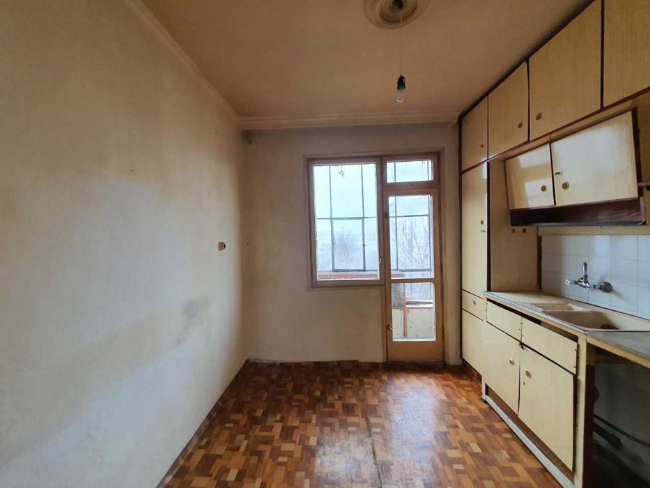 Продава се Тристаен апартамент в Пловдив, Христо Смирненски - 82 кв.м за 659 €/кв.м - Снимка #4