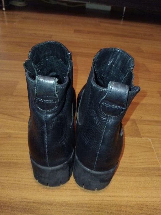 Ghete piele naturala mărimea 41 dama