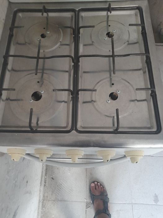 Продам газ.плиту
