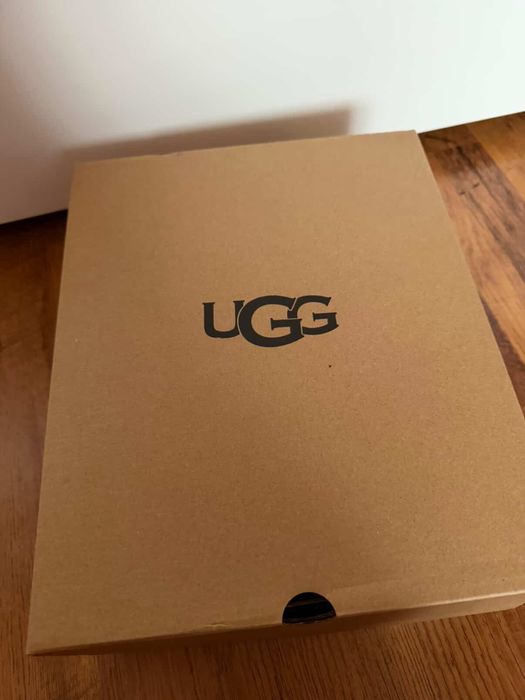 ugg mini dipper maro 38
