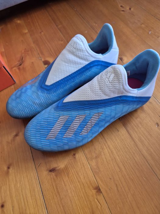 Бутонки на  Adidas