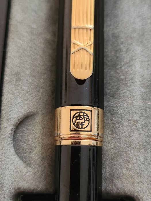 Stilou Picasso 902 Gentleman negru GT