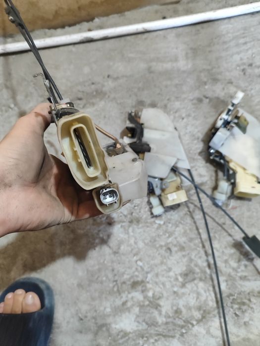 Gs300 160  RX300 Акутаторы в сборе