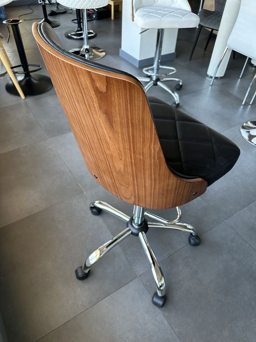 Бар стол на колелца Boston с 24 м гаранция и доставка до офис