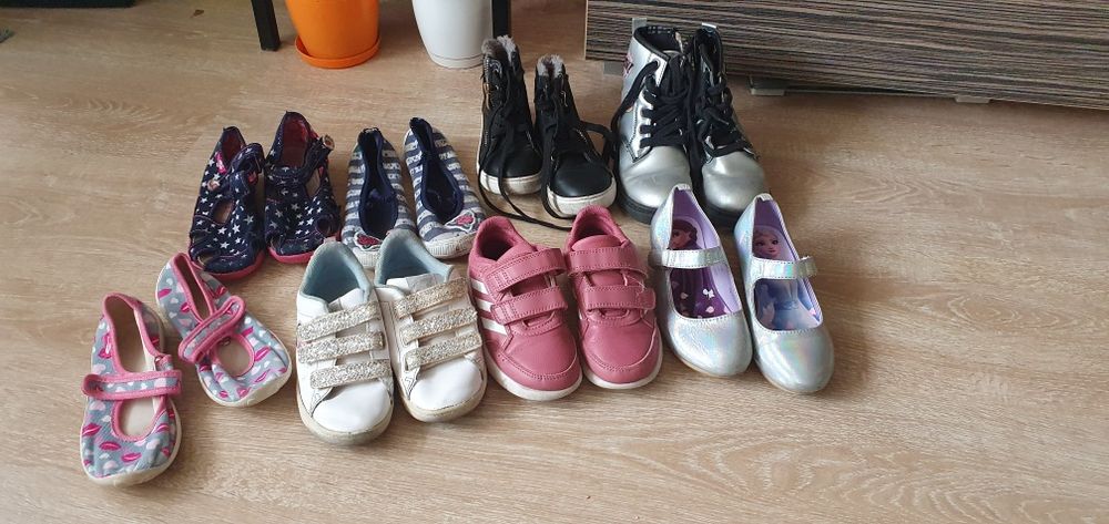 Детскии обувкии!