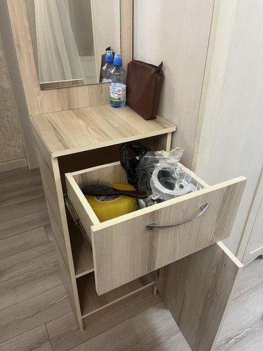 Продам шкаф в прихожую