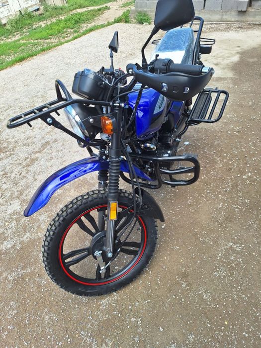 Мотоцикл 150-200 куб