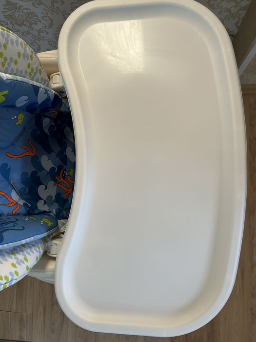 Продам детский стульчик для кормления chicco