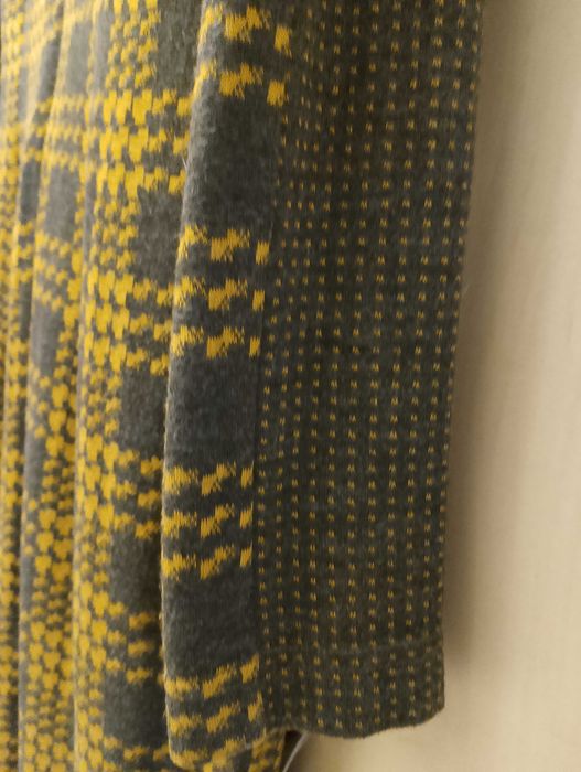 Хубава рокля на Роси Русе