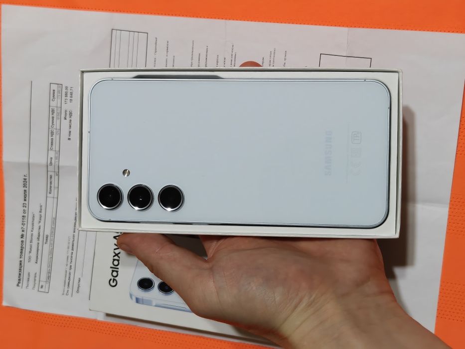 Samsung A55 256 gb Ram 8 5G EAC