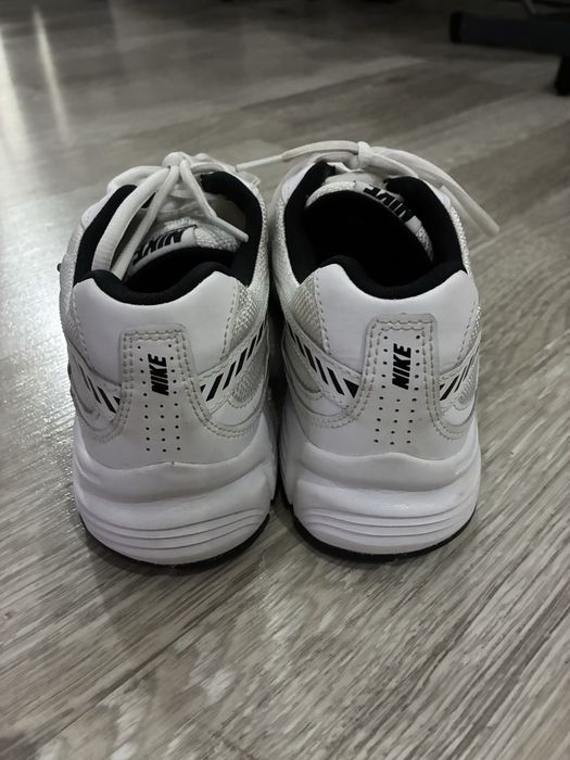 Nike кроссовкиии