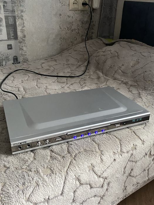 Продам DVD плэер