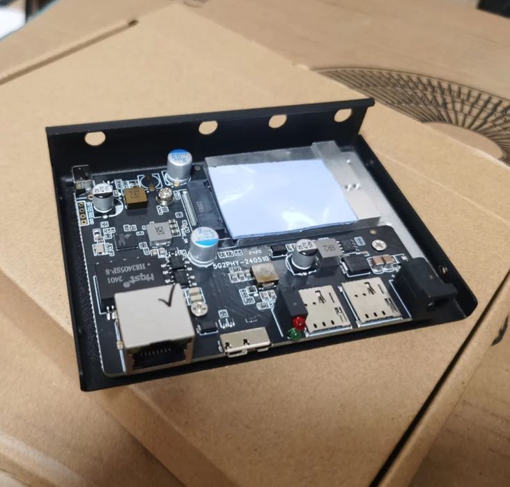 Модем Quectel RM520N-GLAA