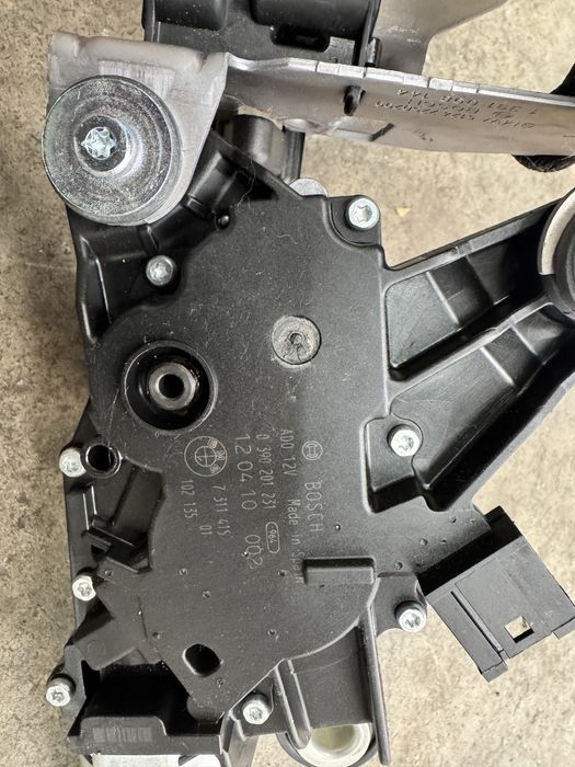 Motoras stergator haion pentru bmw seria 5 f11 cod 7311415