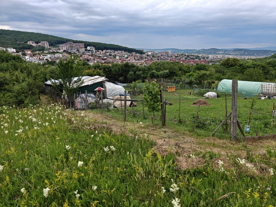 Cluj-Napoca:Vând teren intravilan