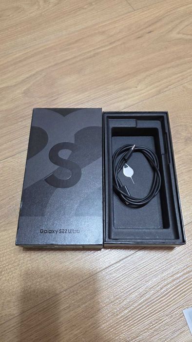 Samsung Galaxy S22 Ultra 5G | 256GB / 12GB RAM | Phantom Black | Dual Sim