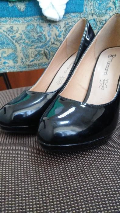 Продам туфли женские