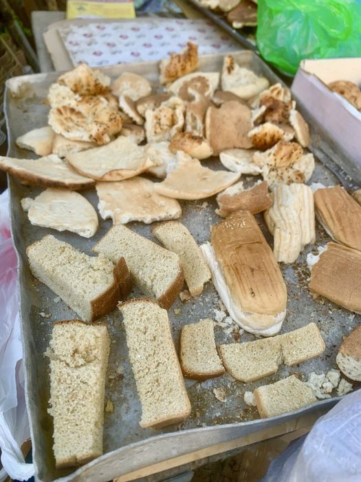 Qurutilgan non sotiladi