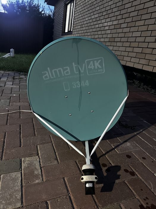 Продам тарелку с приставкой