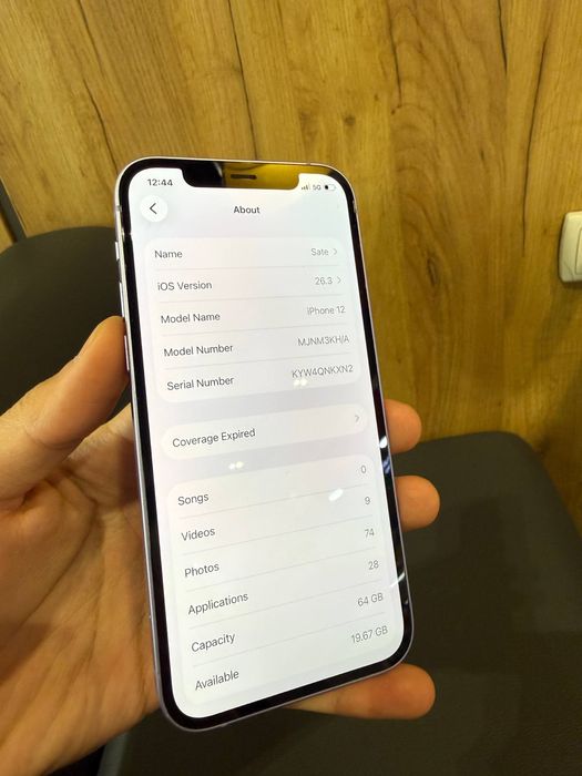 iphone 12.