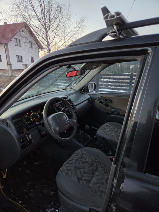 Vând Suzuki grand vitara 2.0 benzina