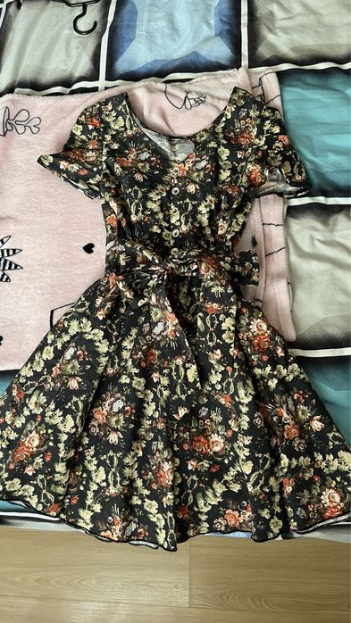 Rochie cu motive florare