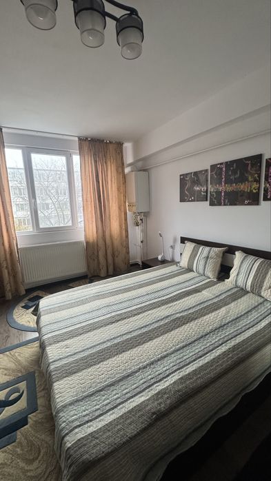 Garsoniera strada Brailei A8 etaj 2