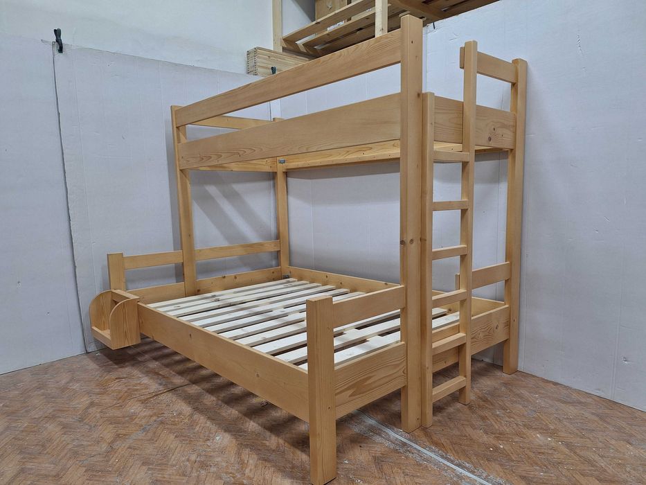 TRANSPORT GRATUIT.Pat etajat din lemn masiv.Cod 3026