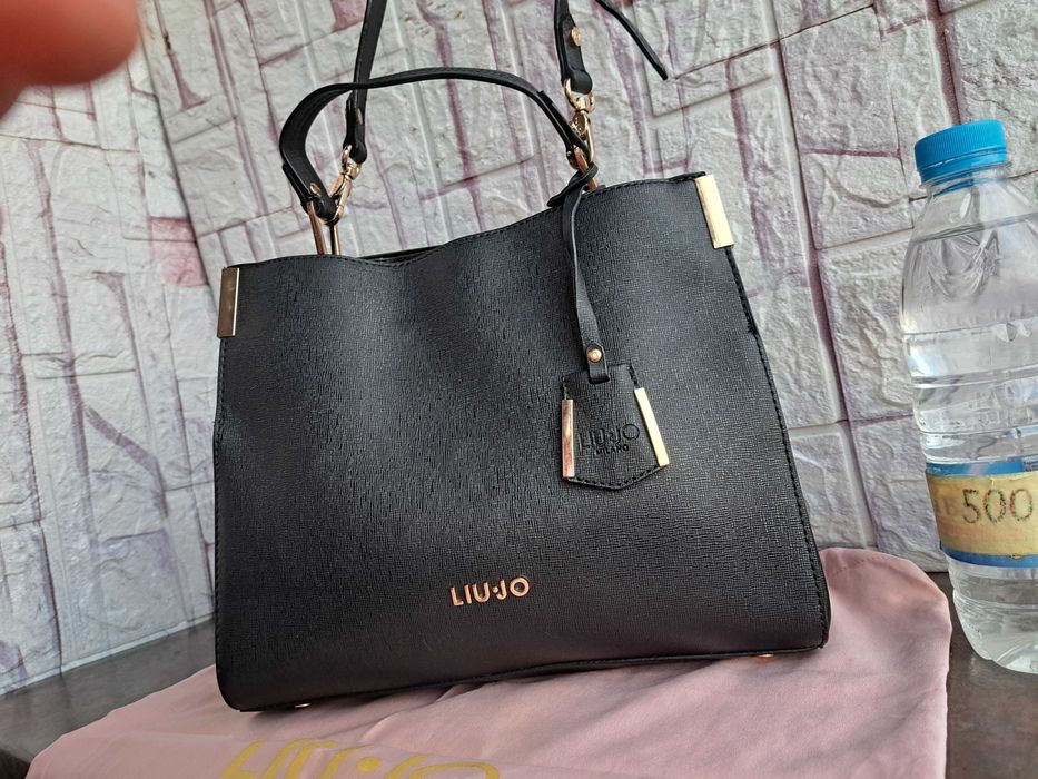 дамска чанта Liu Jo,черна чанта,лио джо