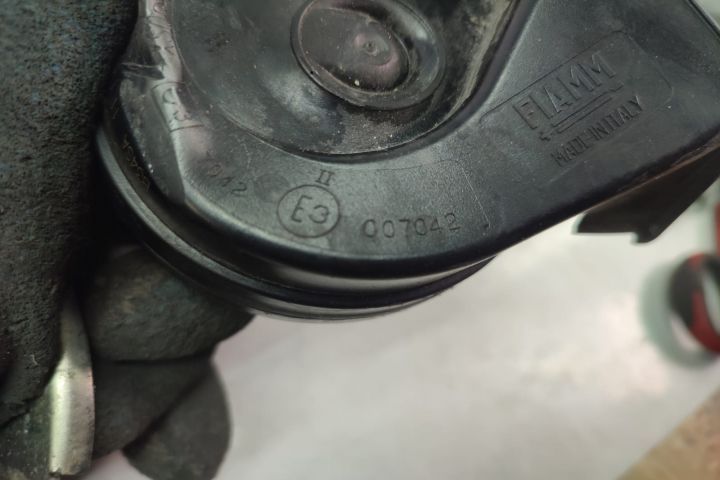 Claxon e3007042 Ford Kuga 3  [din 2019 pana  2020]