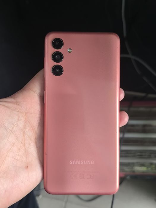 Samsung A04s.   Srochna sotiladi