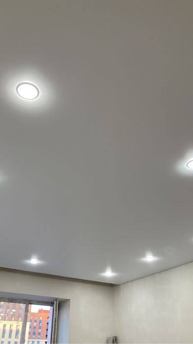 установка натяжных потолков