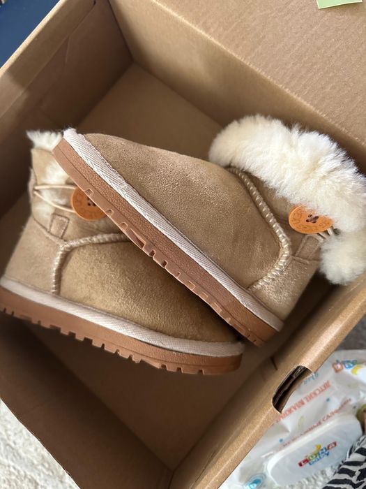 Уги в отличном состоянии для девочки