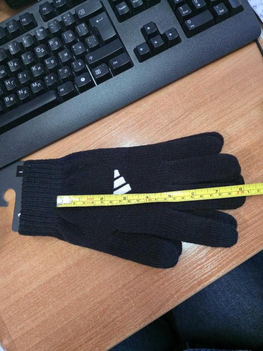 продавам зимни ръкавици адидас