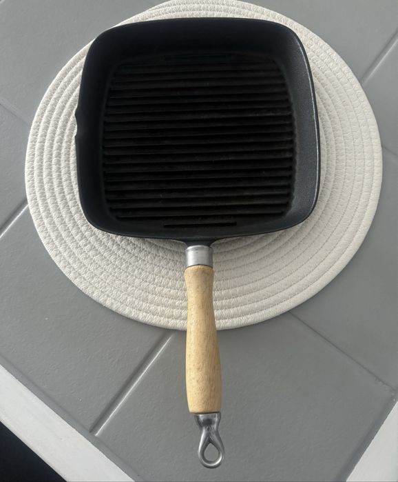 Чугунен грил тиган BIOLUX