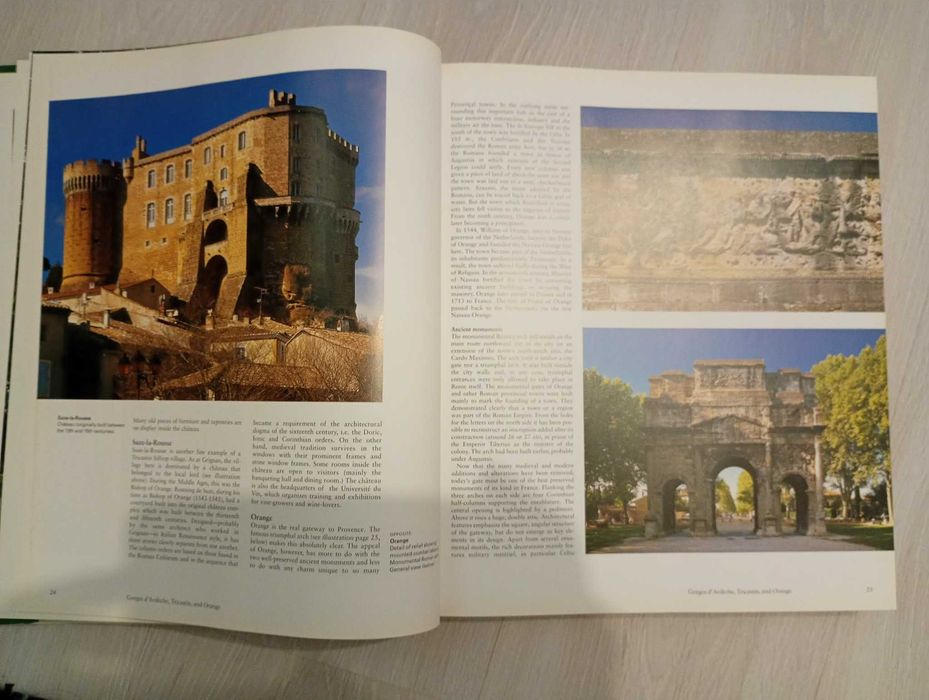 Provence. Art and Architecture. Editura Konemann