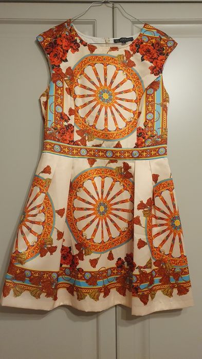 Rochie imprimeu deosebit mas M