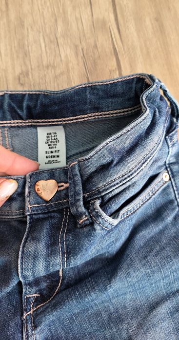 Джинсы и юбка H&M и Oshkosh на девочку 5-7 лет