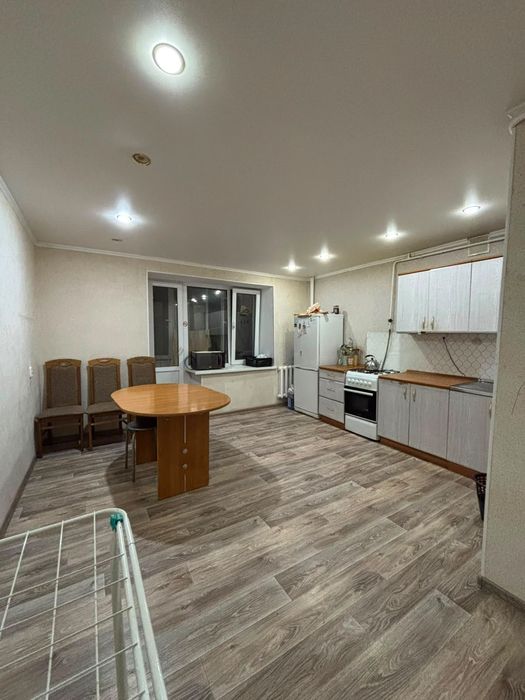 Продаётся 2 комн Пединститут 67м
