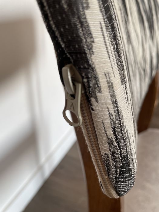 Столы и стулья продам