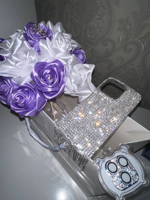 На заказ чехлы со стразами на любой модель телефона