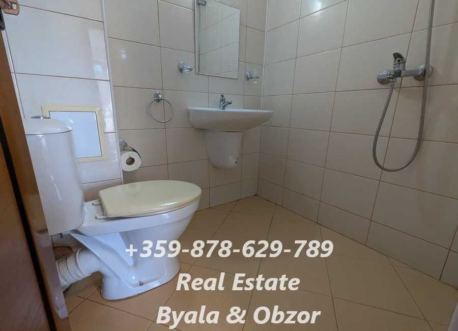 Продава се Тристаен апартамент в Бяла - 120 кв.м за 742 €/кв.м - Снимка #19